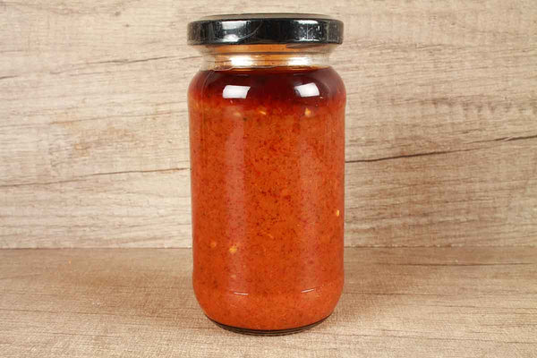 thai red curry paste jar 200