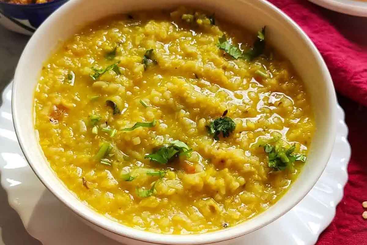 HOME MADE INSTANT DAL KHICHDI 200 GM – Neelam Foodland India